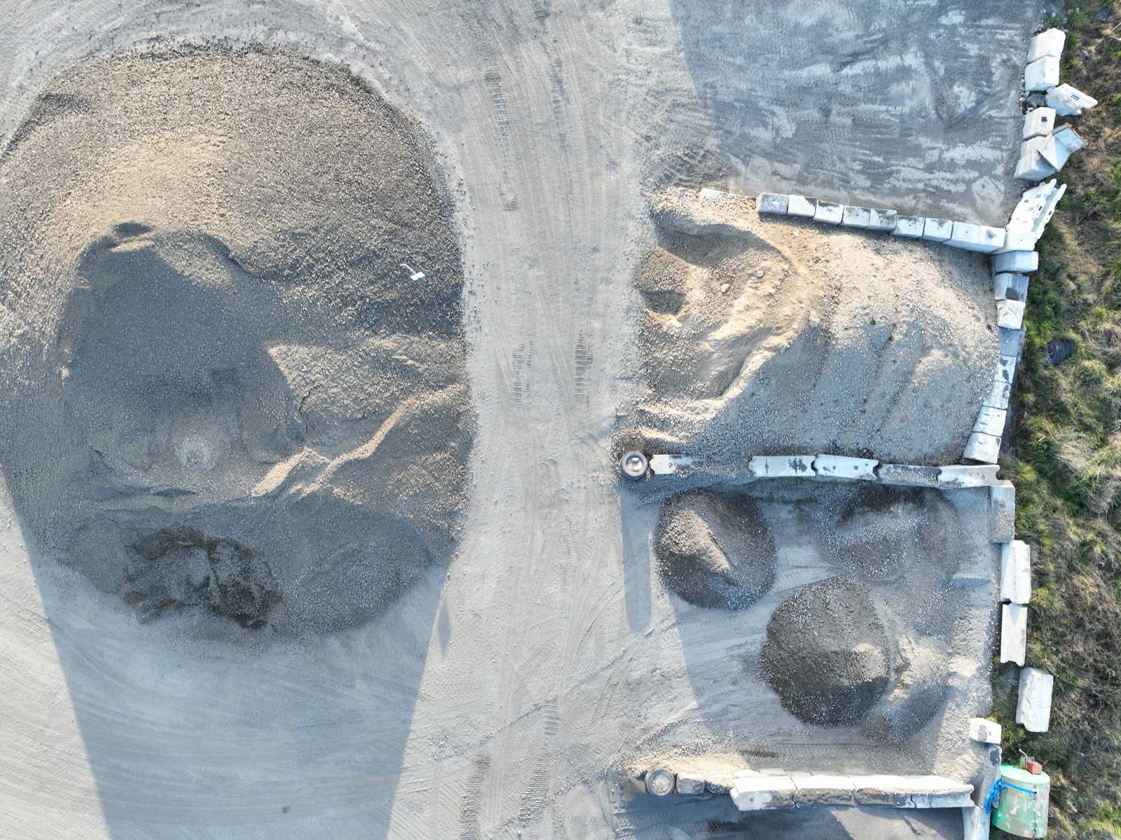 Aggregate stockpile bays at ACM's Pandora yard in Napier from above